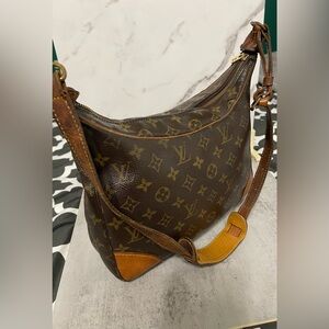 Louis Vuitton Boulogne Crossbody Shoulder bag Authentic